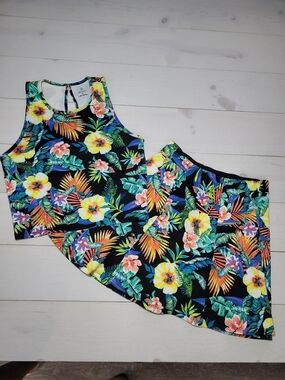 Decree Women's Set Tank Top And Skirt Tropical Floral Summer Beach Vacation.